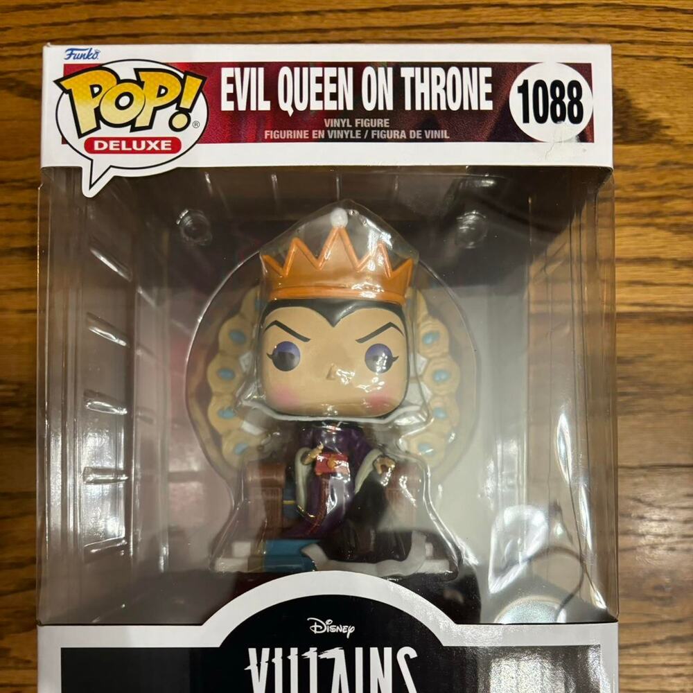 Evil Queen Disney Villains on Throne Funko Pop! 1088 Snow White Collectible Toy